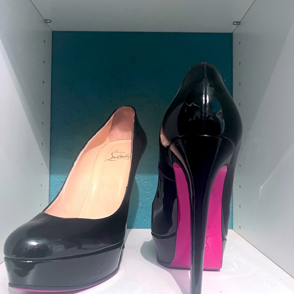 Gorgeous, black patent leather platform stiletto  Christian Louboutin‘s.